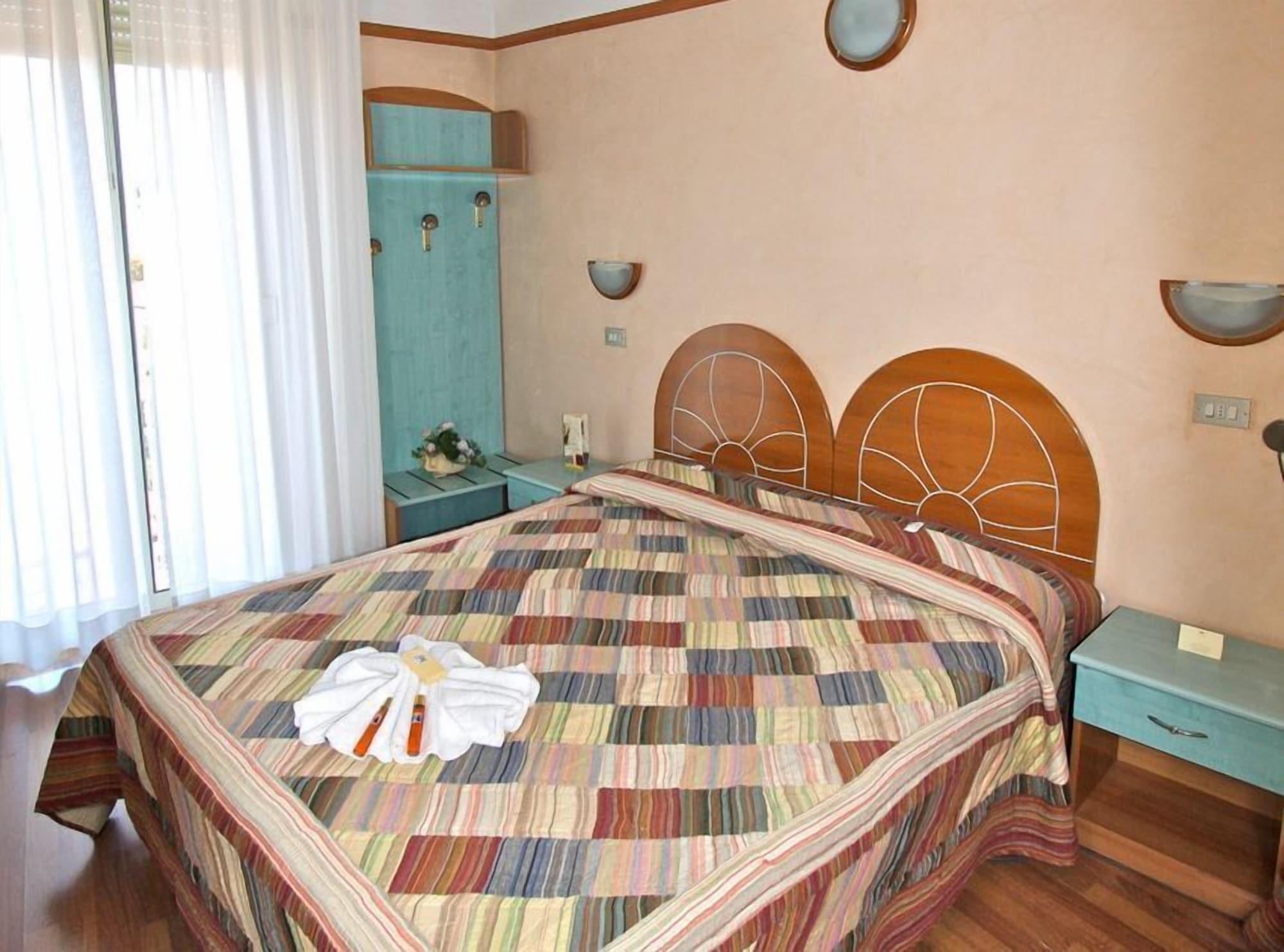 Hotel Britannia Rimini Esterno foto