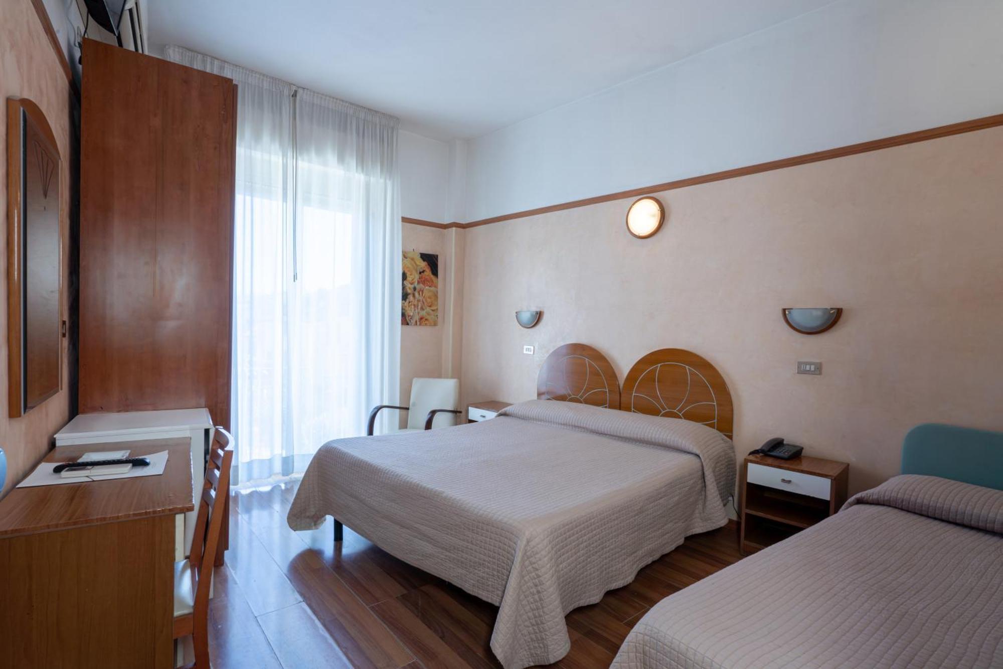 Hotel Britannia Rimini Esterno foto