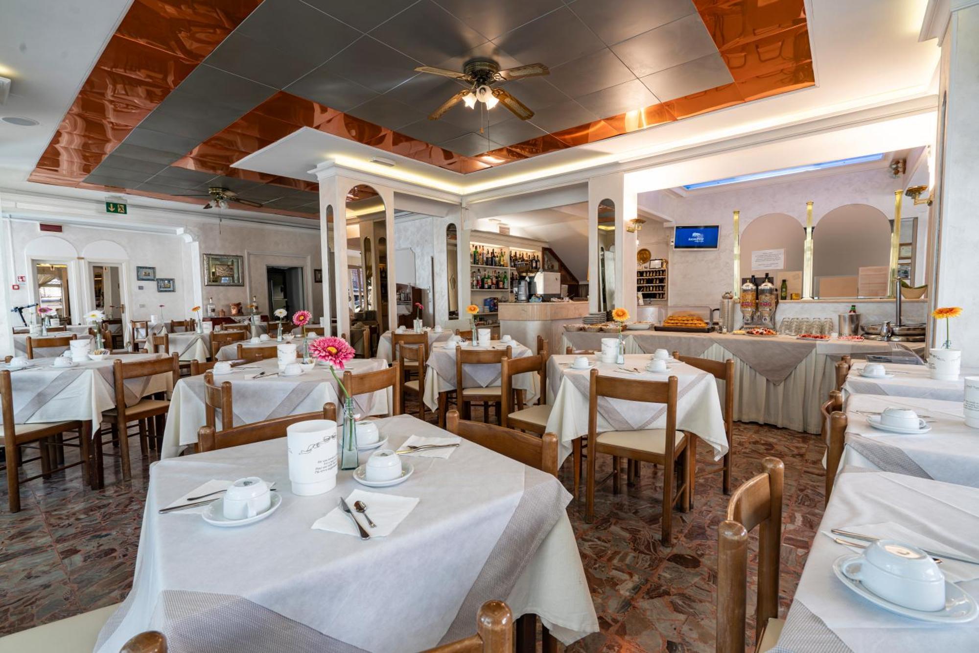 Hotel Britannia Rimini Esterno foto