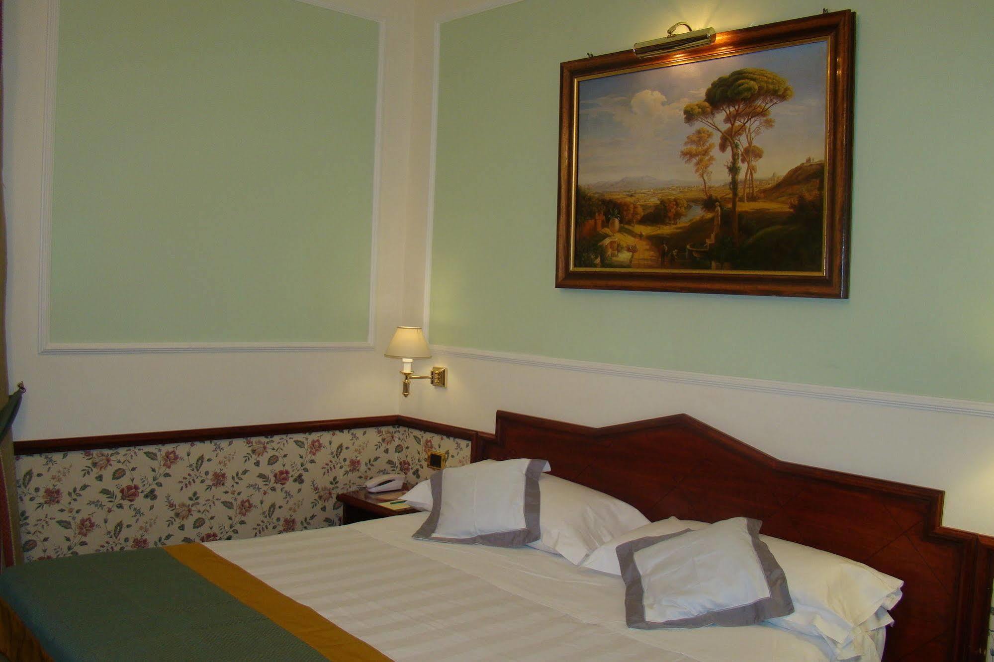 Hotel Britannia Rimini Esterno foto